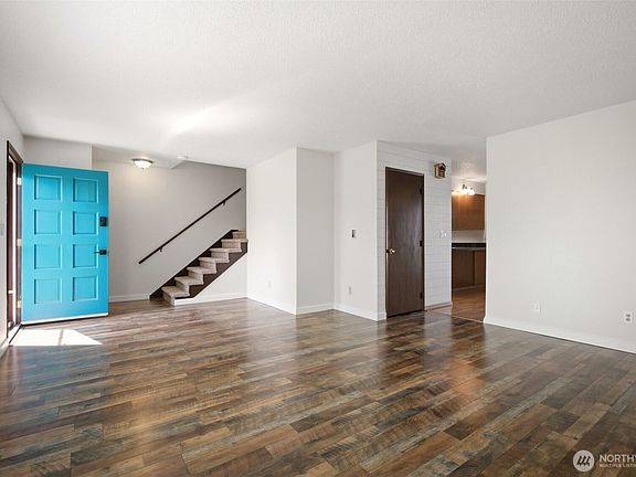 4th image of 100 N 56th Avenue #100