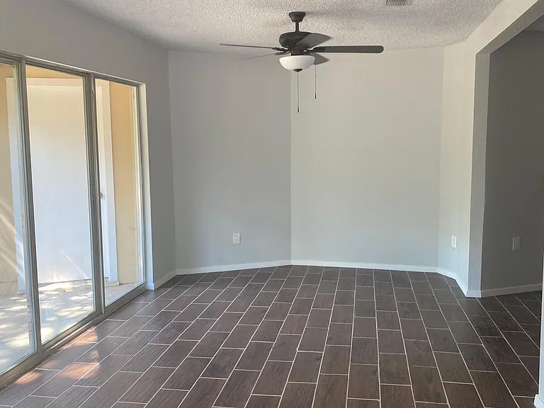 211 Bob White Ct — Photo 9