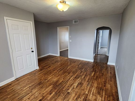 2nd image of 1106 Gillette St #1110
