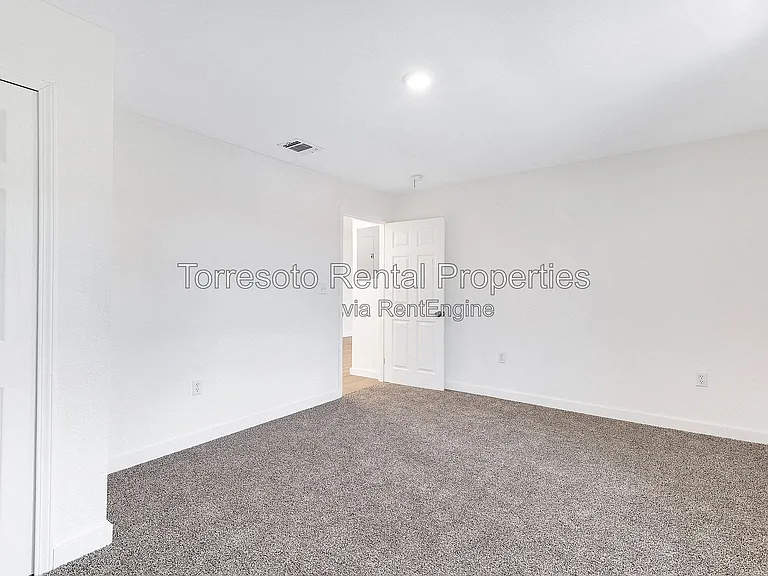 2326 Cincinnati Ave #D — Photo 19