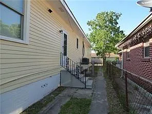 5109 Burgundy St — Photo 10