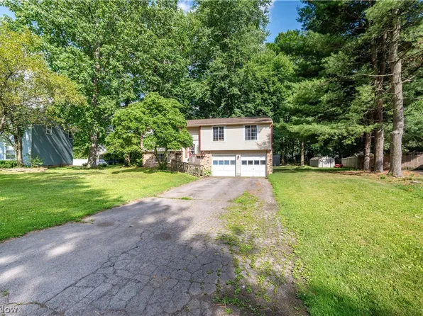 7764 Micawber Rd NE, Warren, OH 44484