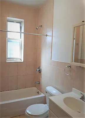 Rented by Voro, LLC | media 28