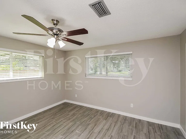 1010 Anna Ave — Photo 10