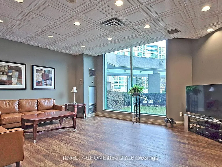 7805 Bayview Ave #1120 — Photo 39