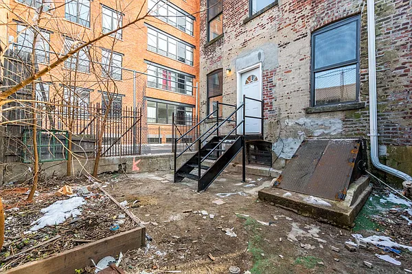 Rented by Nooklyn NYC LLC | media 46