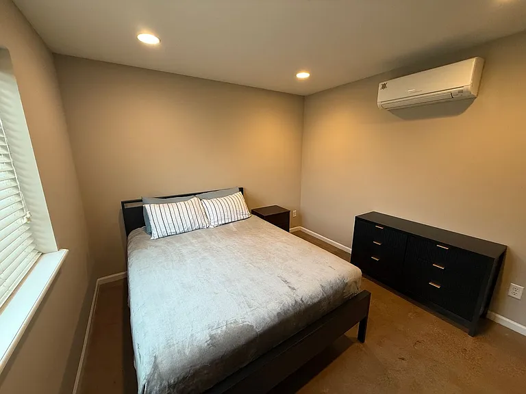 1409 Paris Rd #201 — Photo 22
