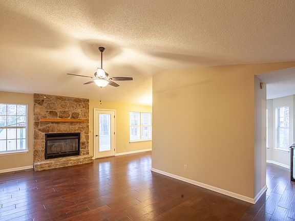 Great room/fireplace