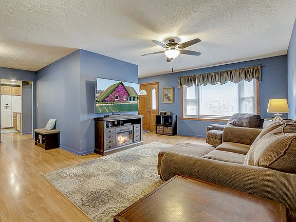 2nd image of 13831 Rockbluff Way