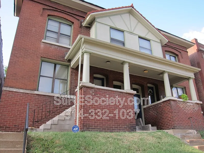 2 bed, 1.0 bath, 1071 sqft, $1,295 — Photo 4