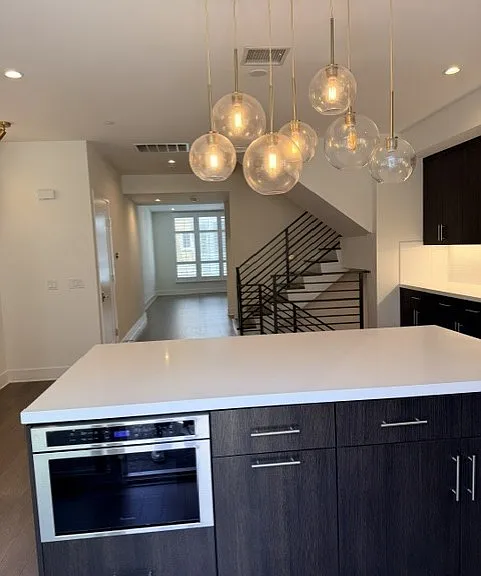 1400 N Fuller Ave #8 — Photo 14