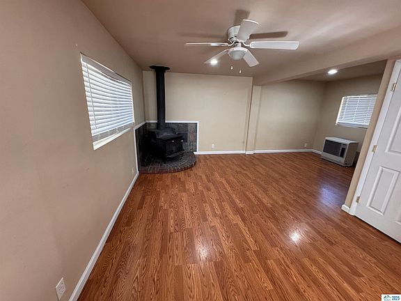 3rd image of 478-300 Dean Dr