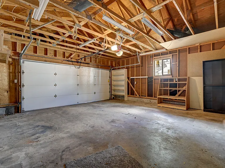 4318 Moonbeam Dr — Photo 40
