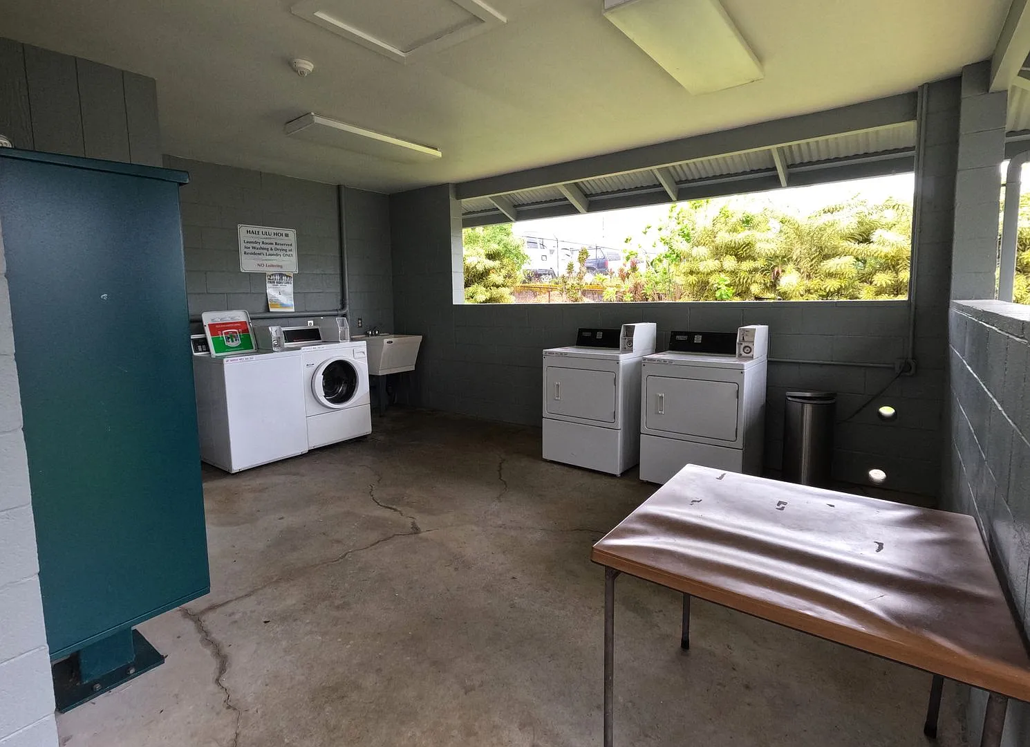 Affordable 2BR/1BA Apartments with Lanai Near Civic Auditorium Income Limits Apply — Photo 2