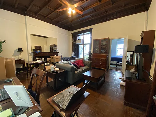 Rented by Compass | media 22