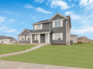 801 Kendall Dr SW, Altoona, IA 50009