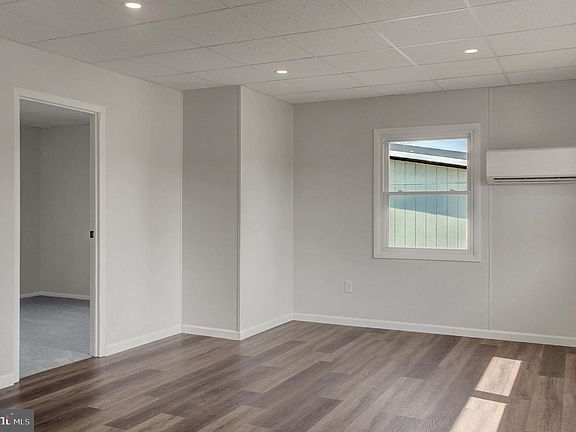 5th image of 67 5th Ave