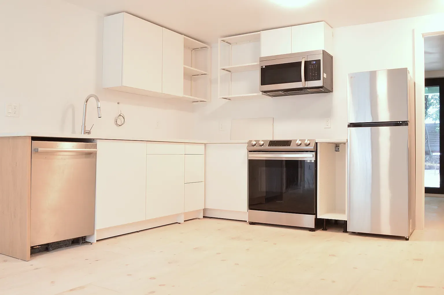 124 Ryerson Street — Photo 2