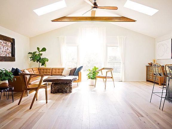 Great room with a bar 