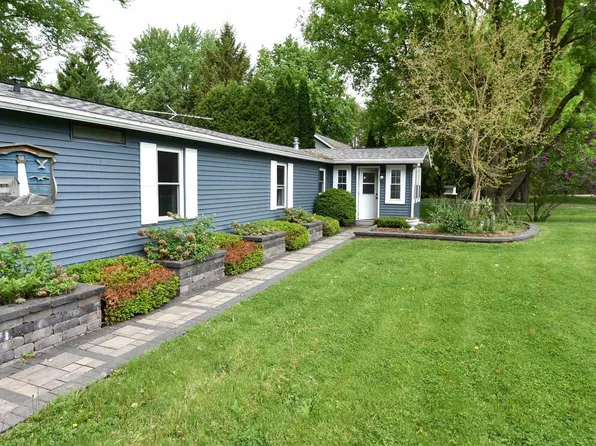 N9675 Northern Shores, Fox Lake, WI 53933