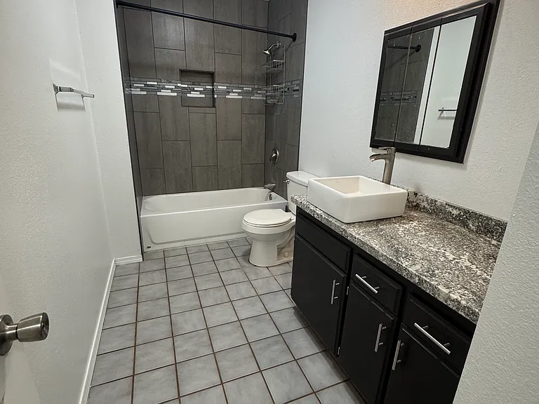 1041 Peach Ct SE — Photo 8