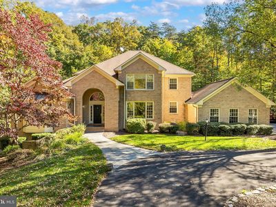 6645 Rutledge Dr, Fairfax Station, VA, 22039