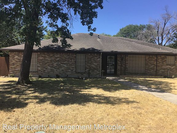2nd image of 207 Genoa Dr