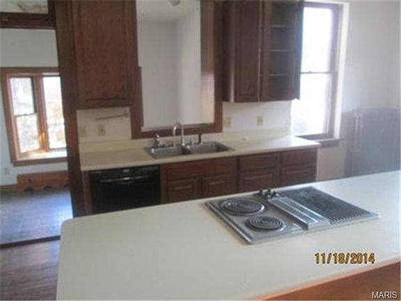 3rd image of 3636 S Utah Pl