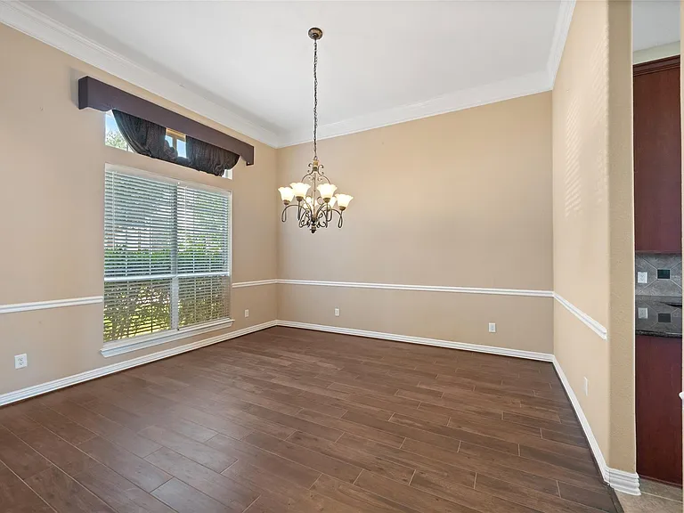 23010 Prairie Lake Ct — Photo 8