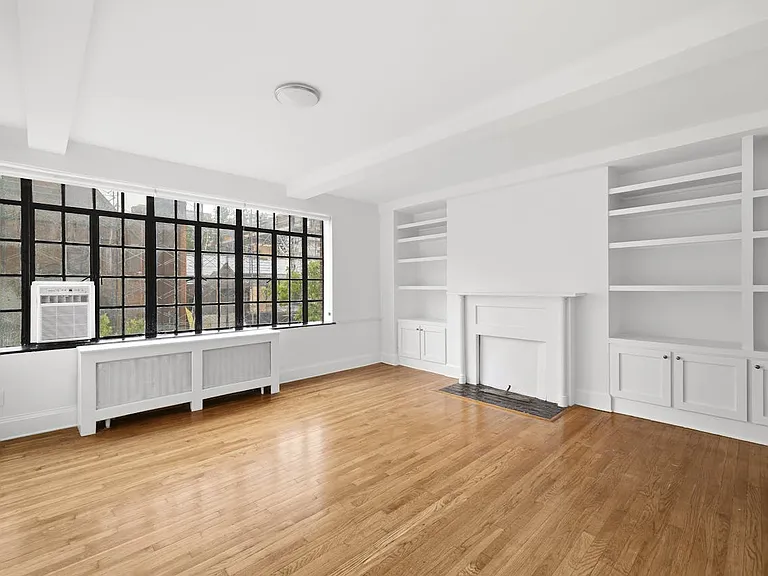 433 W 21st St #6A — Photo 1