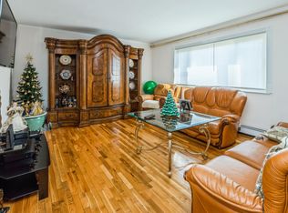 2 Garden St FLOOR 2, Farmingdale, NY 11735