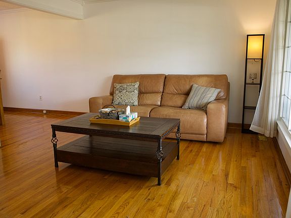 3rd image of 35856 Lana Ln