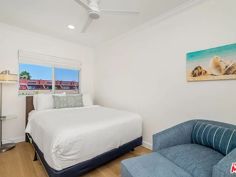 2101 Ocean Ave #17 — Photo 10