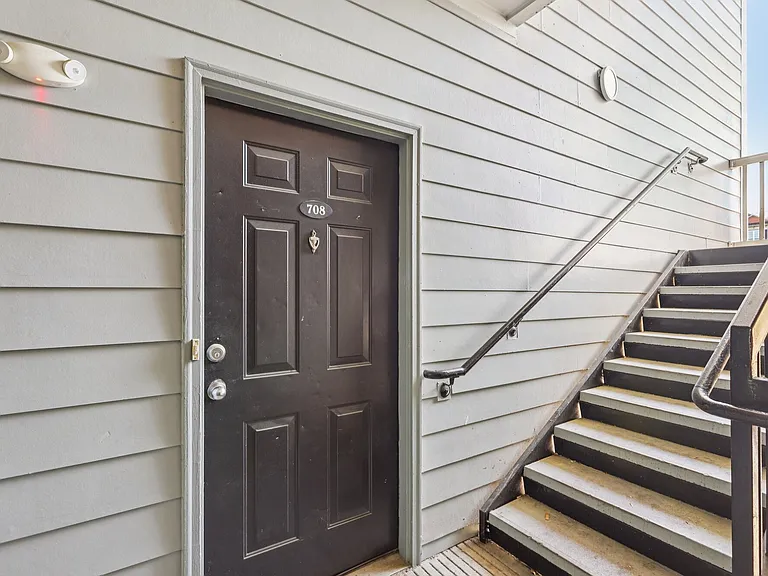 Brookside Park Apartments — Photo 55