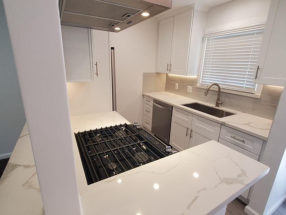 4th image of 1317 N Holliston Ave APT 6