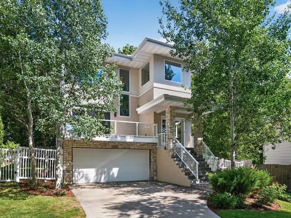 2406 Black Lake Rd, Spring Park, MN 55384