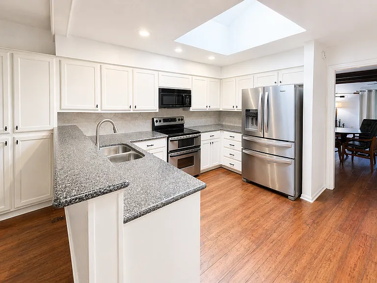 11125 Pinehurst Dr #C — Photo 10