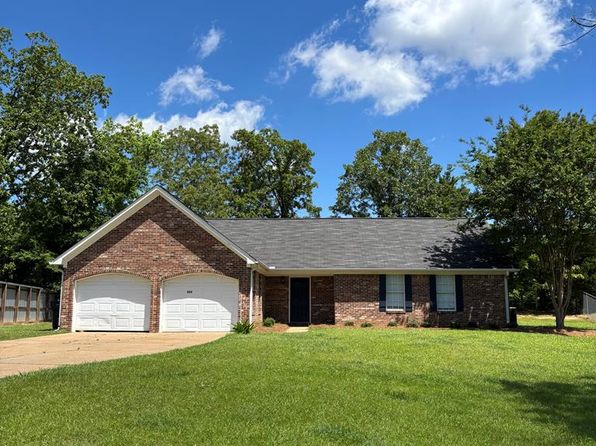 822 Deerfield Dr, Oxford, MS 38655