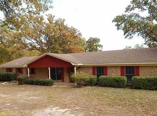 904 Camille Dr, Longview, TX 75605