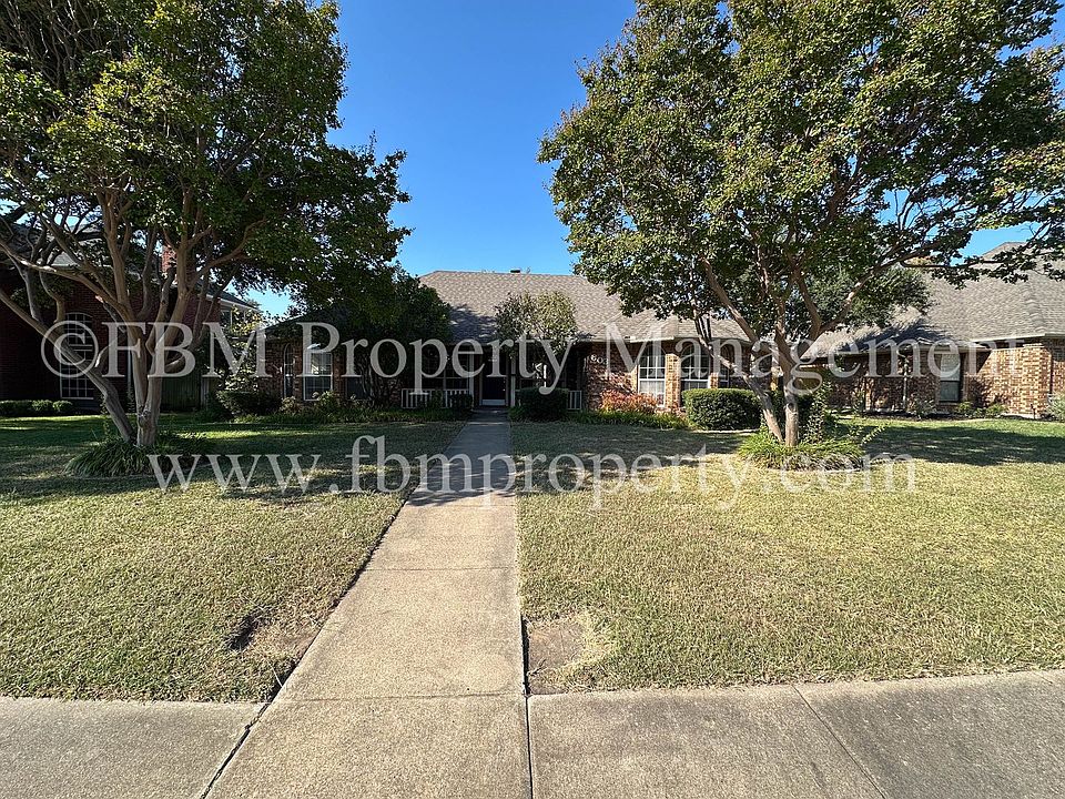 1st image of 803 Lakeway Dr