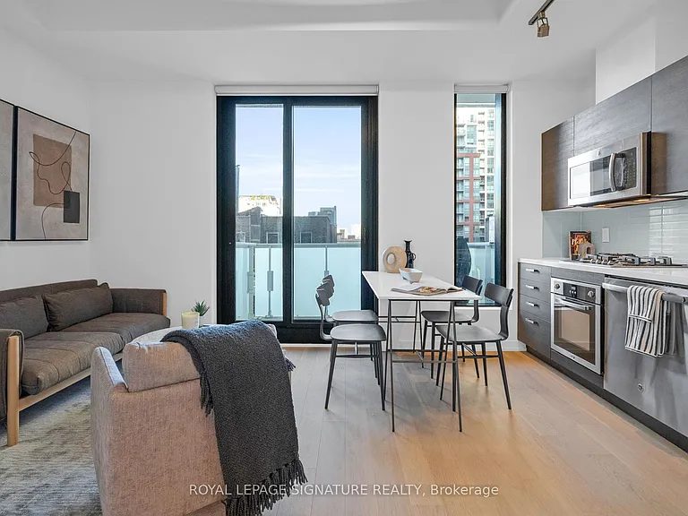 11 Charlotte St #606 — Photo 3