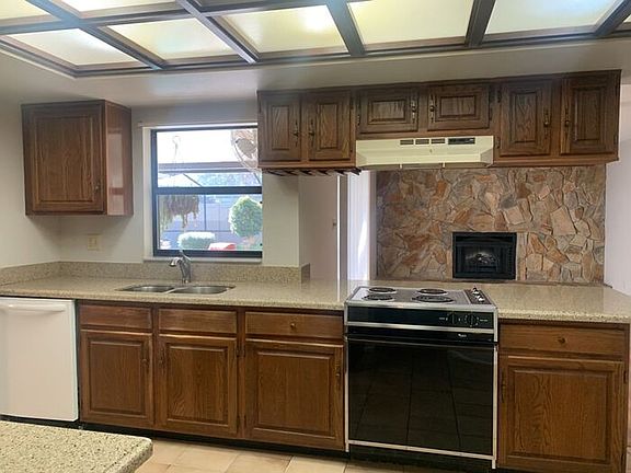 2nd image of 14906 Oldgate Pl