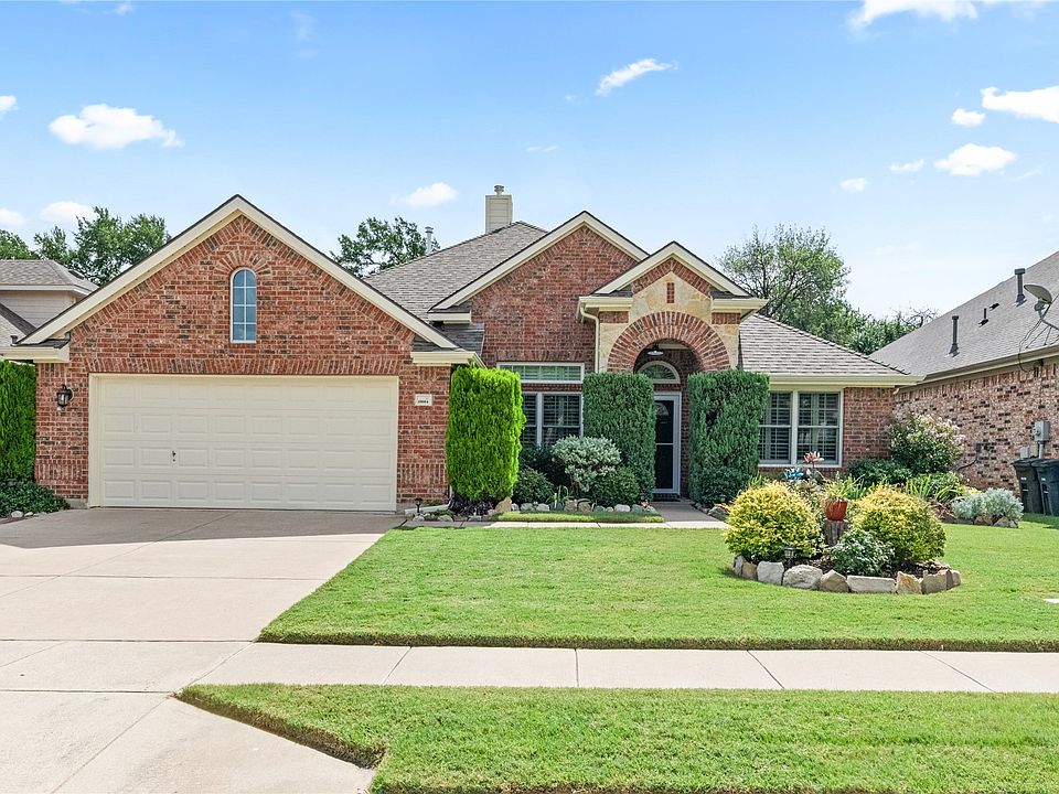 1st image of 15664 Sweetpine Ln