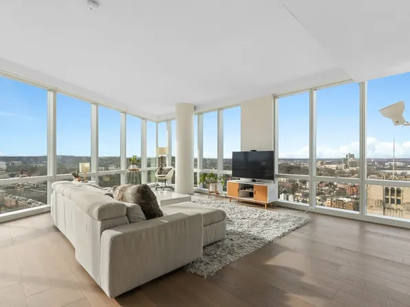 188 Brookline Ave Unit 21A, Boston, MA 02215