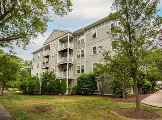 990 Vfw Pkwy APT 204, Boston, MA 02132