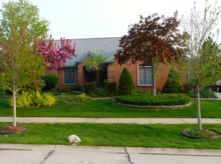 45375 Glengarry Rd, Canton, MI 48188