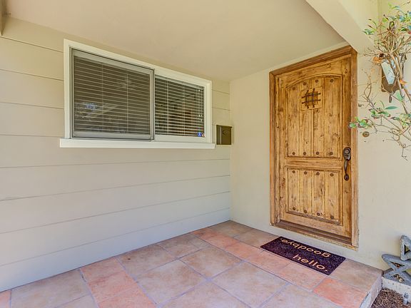 5th image of 3021 Rhodelia Ave