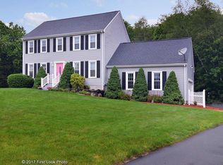 32 Sandpiper Ln, Attleboro, MA 02703