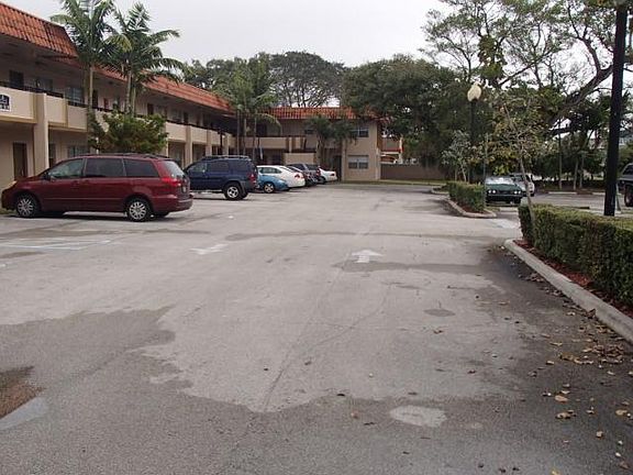 4th image of 400 NW 65th Ave APT 238