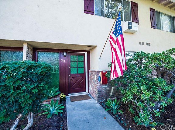 4th image of 1919 Sherry Ln APT 35